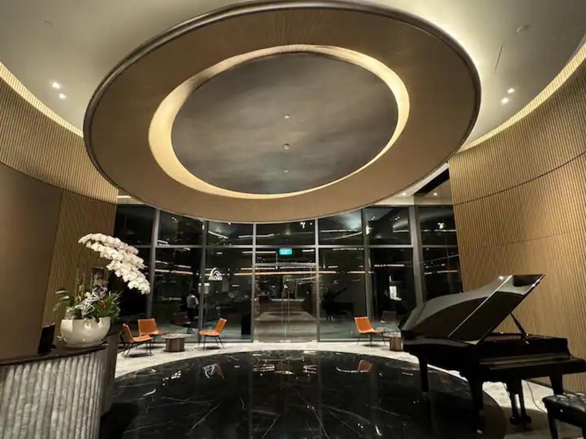 The Opera Apartment Cental Saigon Free Pool-Gym-Sauna Room- Golf Mini Ciudad Ho Chi Minh  Exterior foto