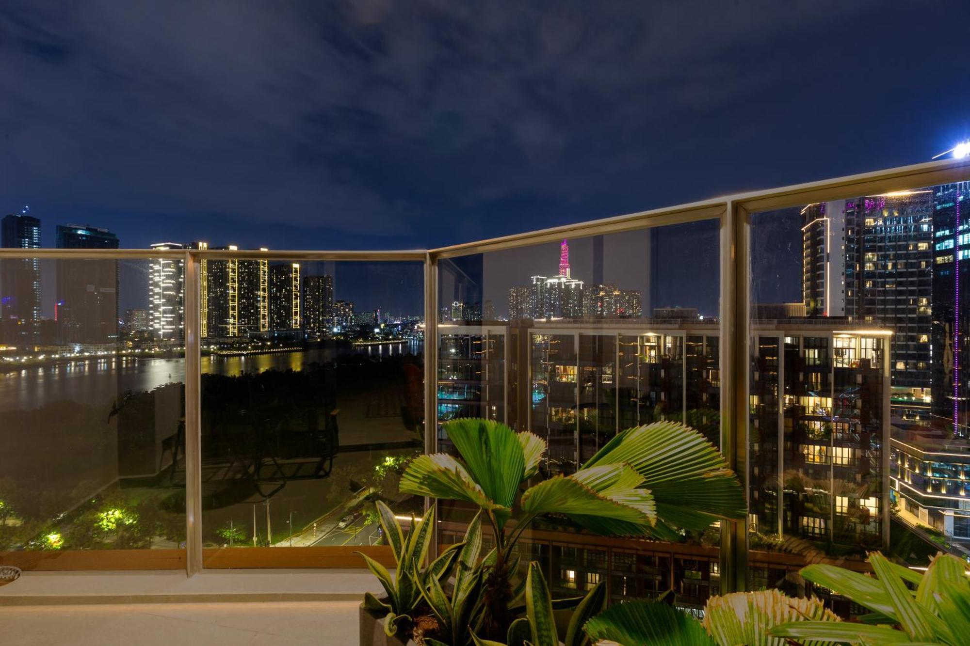 The Opera Apartment Cental Saigon Free Pool-Gym-Sauna Room- Golf Mini Ciudad Ho Chi Minh  Exterior foto